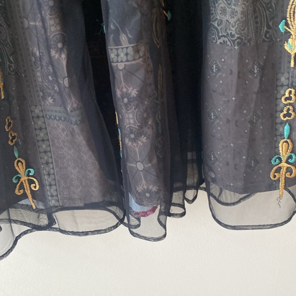 Beautiful dress embroidered netting over pattern sheath pockets empire waist - Picture 9 of 10